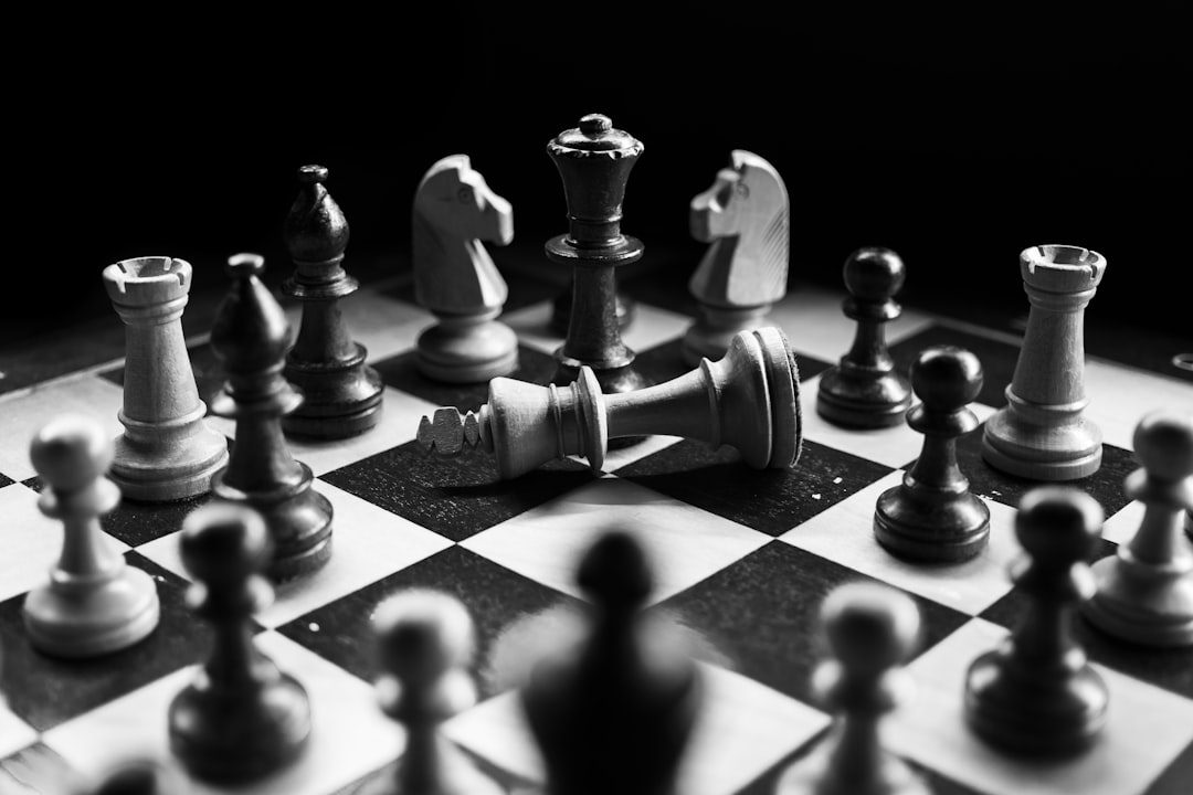 expert vs genius: illustration for Expert vs Genius: 3 Simple Ways Top Performers Think